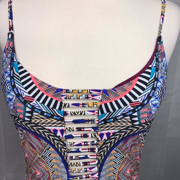 Red Carter Cutout Peek-a-boo Swimsuit Size Small - Picture 5 of 9